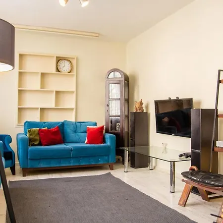 Vibrant And Central Flat In Karsiyaka Near Sea * Izmir