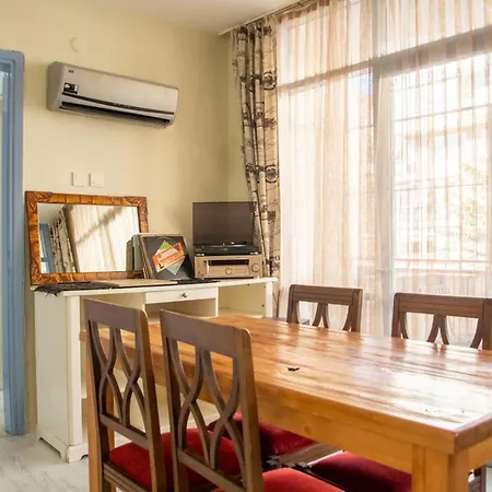 Vibrant And Central Flat In Karsiyaka Near Sea * Σμύρνη